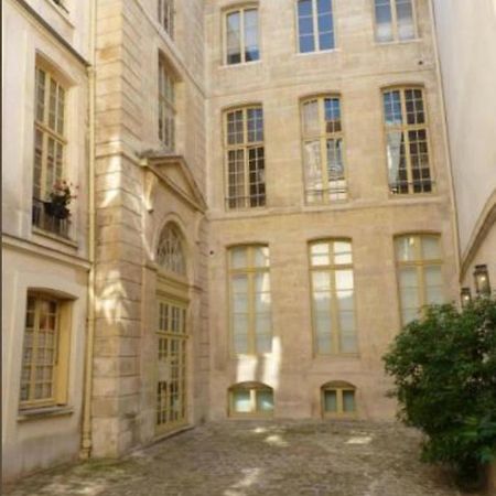 Апартаменты Charming Cosy Triplex In Trendy Marais Париж Экстерьер фото