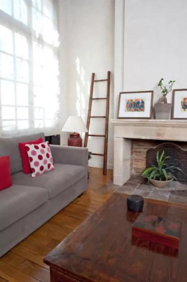 Апартаменты Charming Cosy Triplex In Trendy Marais Париж Экстерьер фото