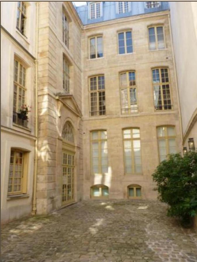 Апартаменты Charming Cosy Triplex In Trendy Marais Париж Экстерьер фото